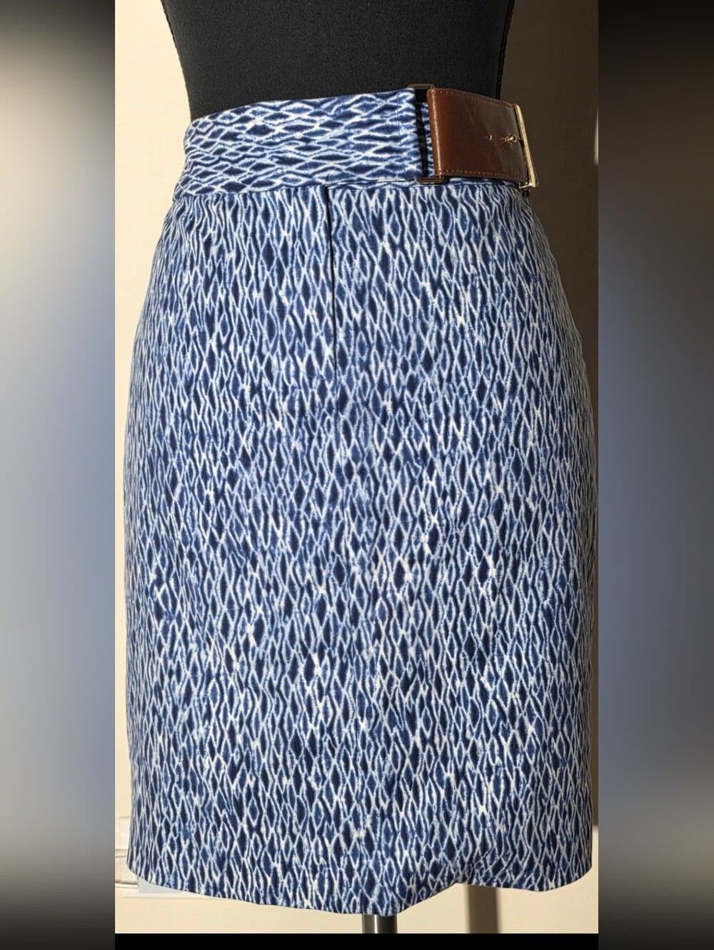 Michael Kors Navy & White Textured Pencil Skirt (Size 2)